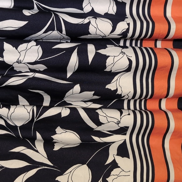 Easy care sleeveless dress - Picture 3 of 3